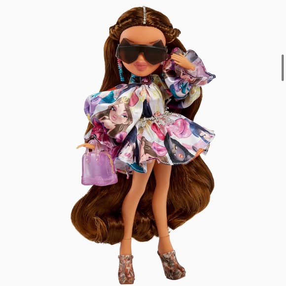 Bratz x GCDS Yasmin Special edition desginer - Picture 4 of 7